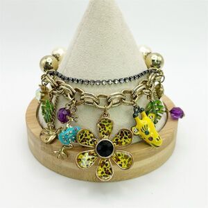 Betsey Johnson Faux Pearl Floral Animal Charm Bracelet 7.25" Giraffe Frog